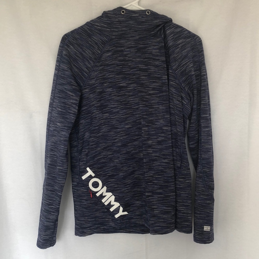 blue tommy hilfiger hoodie